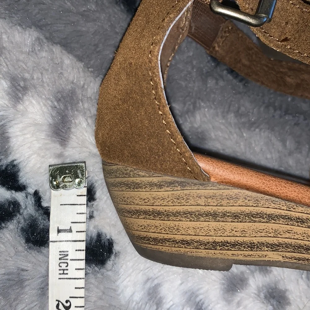 Minnetonka Merriam Suede Leather Fringe Wedge Sandals — 8